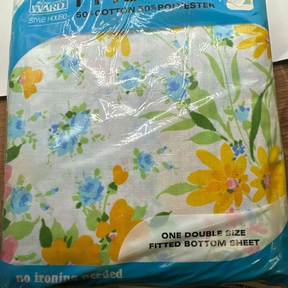 Vintage Montgomery Ward 1970s Full Fitted Sheet Flowers New Old Stock Cottage